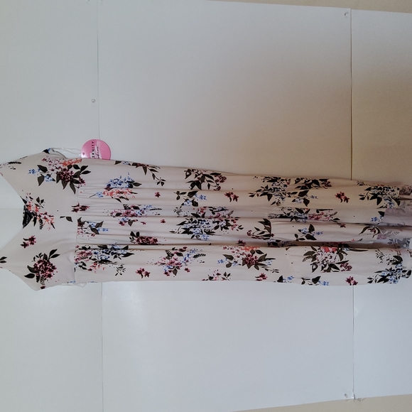 Derek Heart Dresses & Skirts - Offers Invited! 💕 Wowser! Maternity! Beautiful Summer Maternity Dress. New!